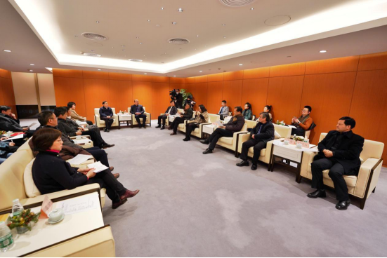 2021.1.1英国正版365官方网站党委和中共奉贤区委开展联组学习共迎建党百年213.png