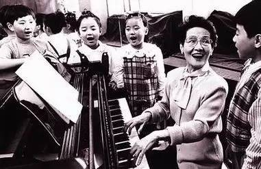 与孩子们快乐地教与学.jpg