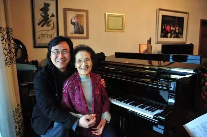 周小燕与学生廖昌永,两人像母子一样亲.jpg